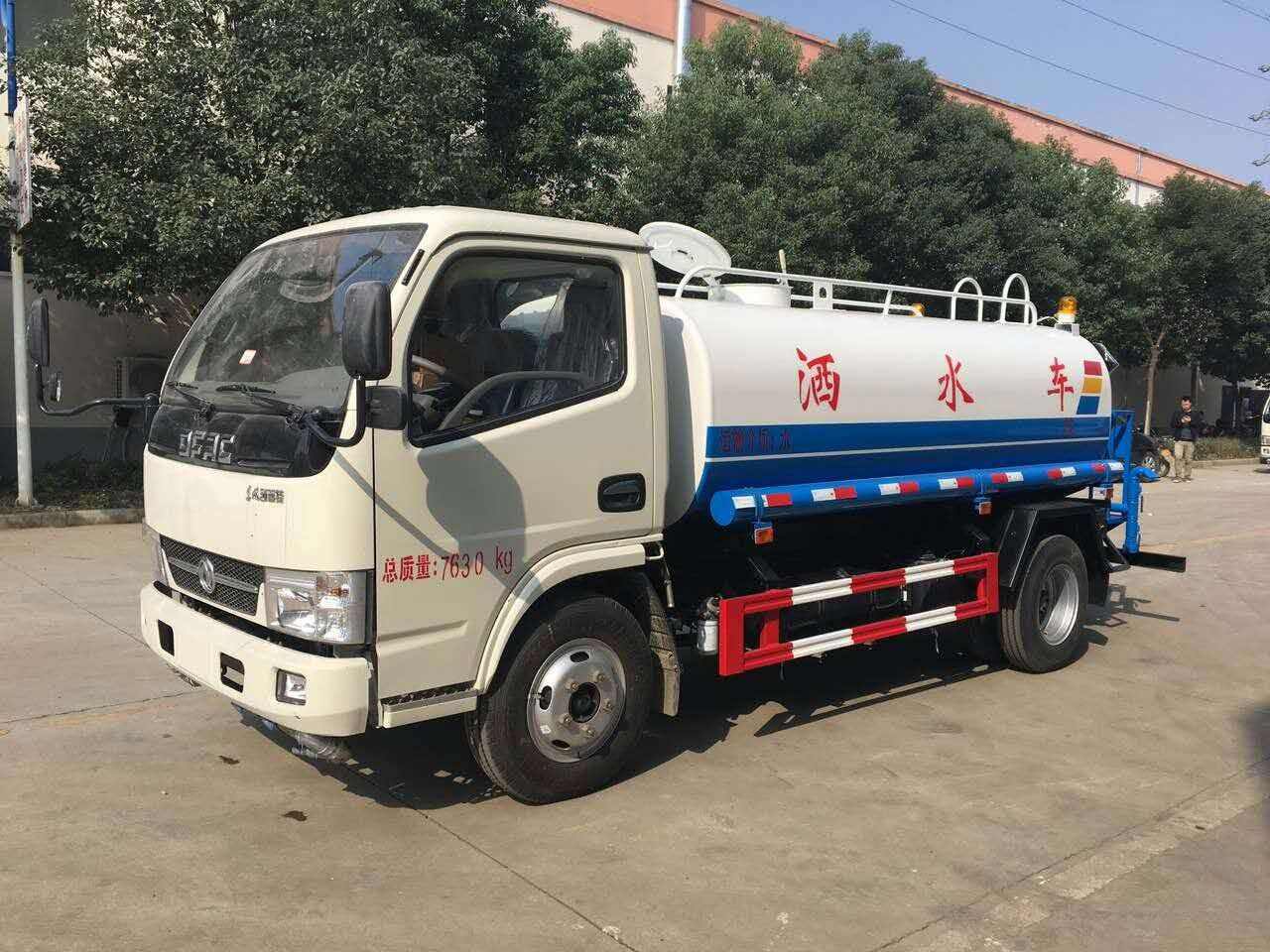 5噸灑水車在哪里有賣？湖北楚勝汽車13886887089